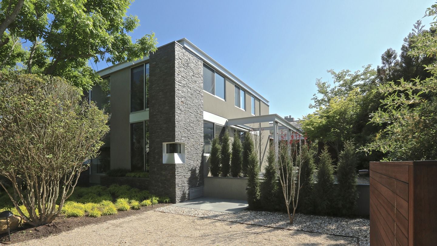 Exteriors Image -5c8266dacb939